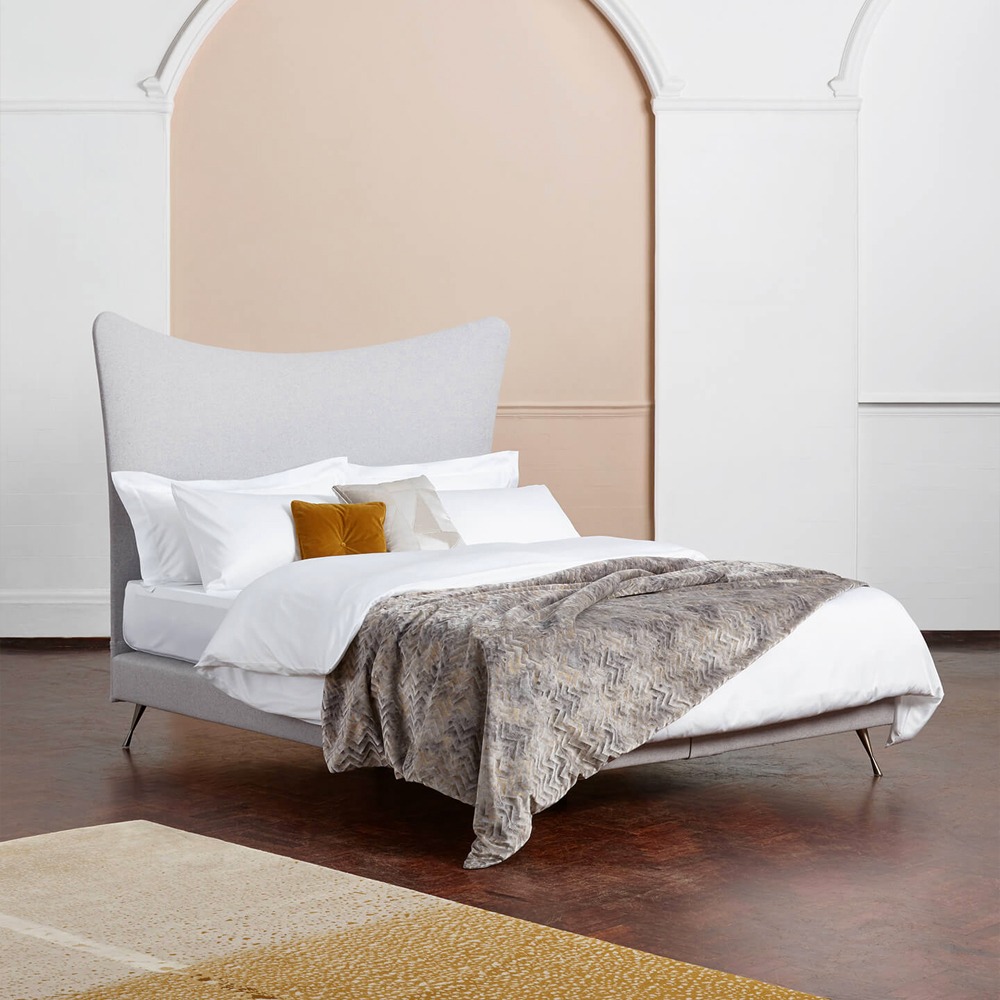 The Dream 300 Bed Linen Set